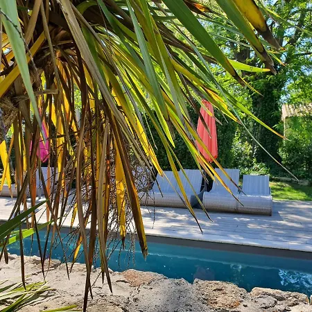 Le Clos Reaud Bed & Breakfast *