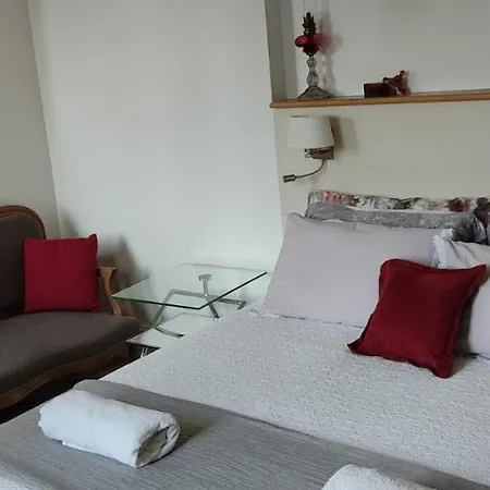 Le Clos Reaud Bed & Breakfast *