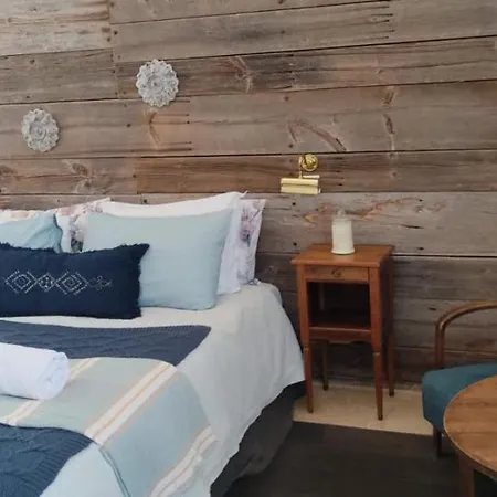 Le Clos Reaud Bed & Breakfast *