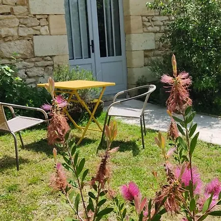 Le Clos Reaud Bed & Breakfast *