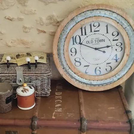 Le Clos Reaud Bed & Breakfast *