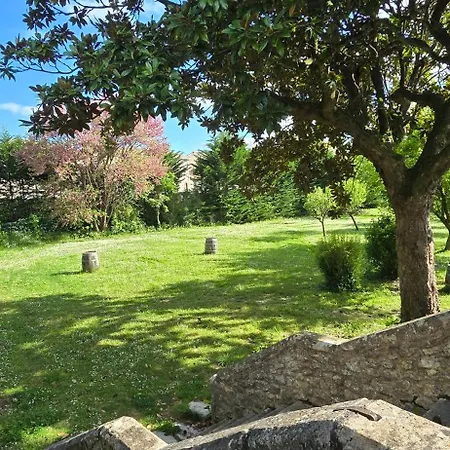Le Clos Reaud Bed & Breakfast *