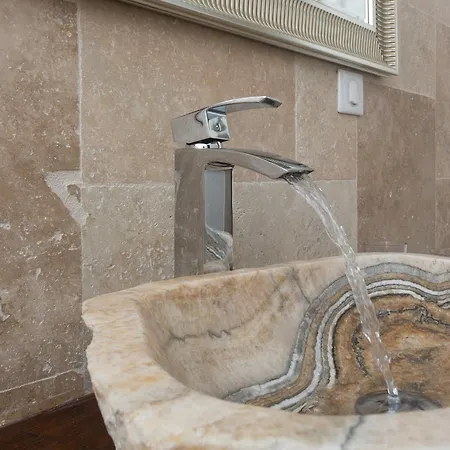 Clos Réaud De La Citadelle Couette-café