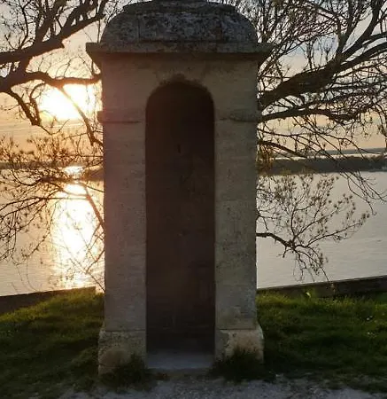 Clos Réaud De La Citadelle Couette-café Blaye