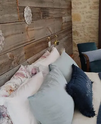 Le Clos Reaud Nocleg ze śniadaniem 4*