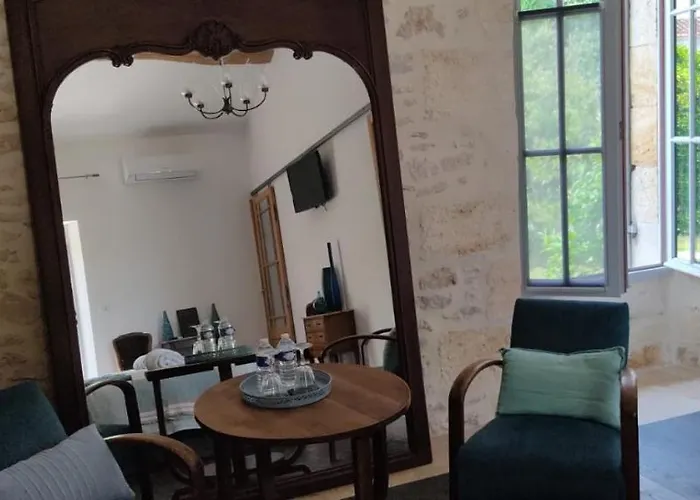 Nocleg ze śniadaniem Le Clos Reaud 4*