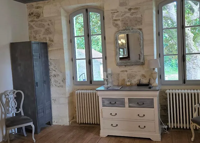 Nocleg ze śniadaniem Le Clos Reaud 4*