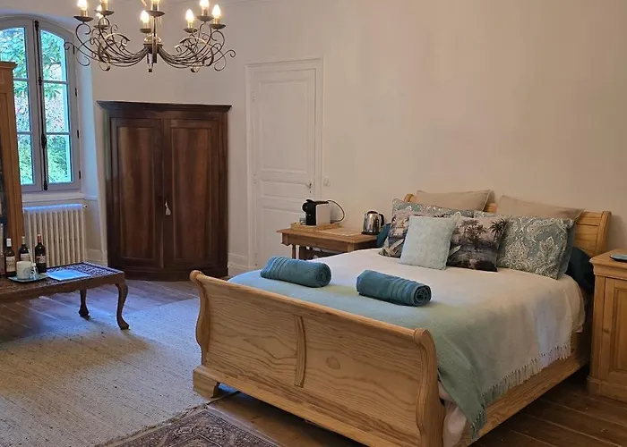 Nocleg ze śniadaniem Le Clos Reaud 4*