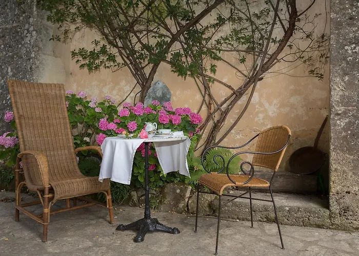 Le Clos Reaud Nocleg ze śniadaniem 4*